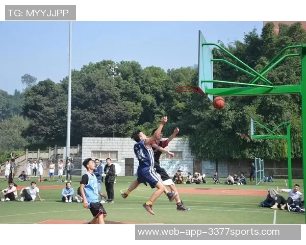 哈特在阿布扎比分享篮球魅力感受团结与激情的力量